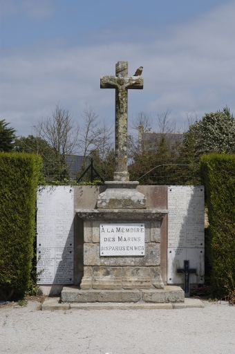 Croix de cimetière, bourg (Belz)