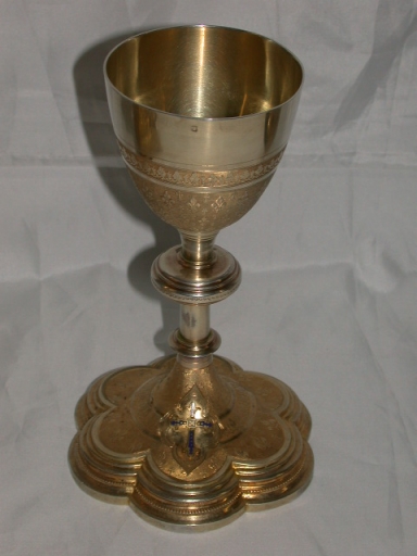 Calice et patène et leur boîte