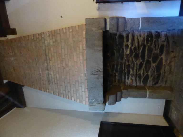 Ancienne maison noble puis relais de poste (L'Hermitage)