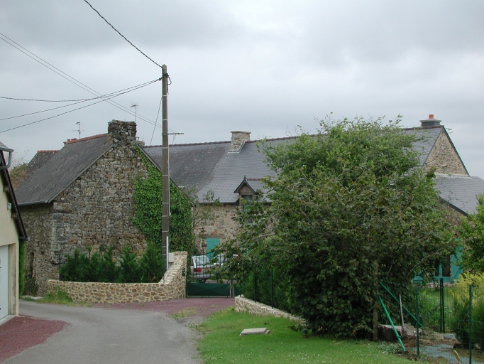 Alignement de maisons, la Ville (Paimpont)