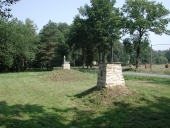 Ensemble commémoratif, la Bataille (Bains-sur-Oust)