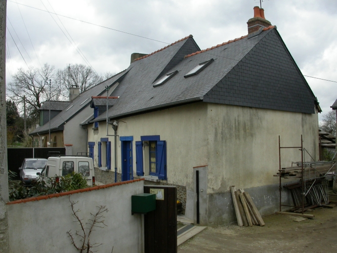 Alignement de fermes, le Bas-Chemin (Brécé)