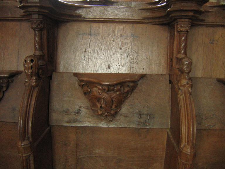 Cathédrale Saint-Tugdual : stalle 23