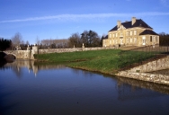 Les manoirs et châteaux sur la commune de Moulins
