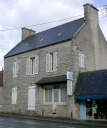 Maison, place de l'église (Trébeurden)
