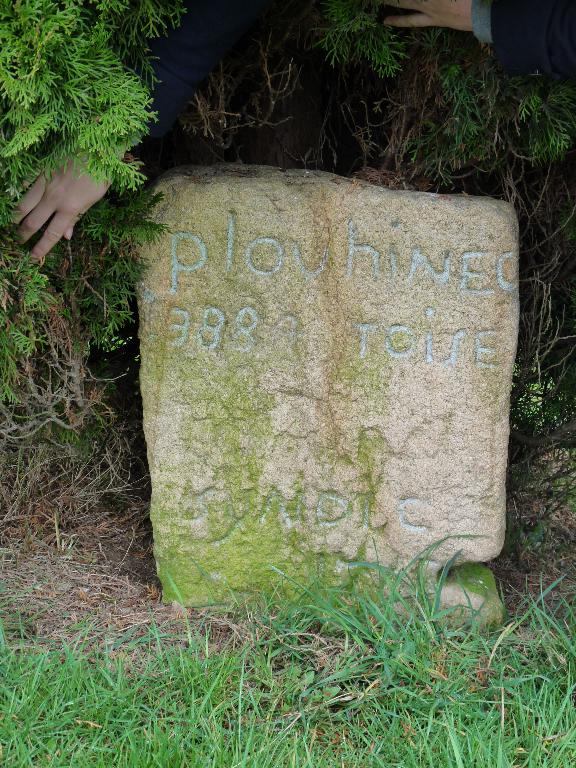 Borne routière dite borne de corvée (Merlevenez)