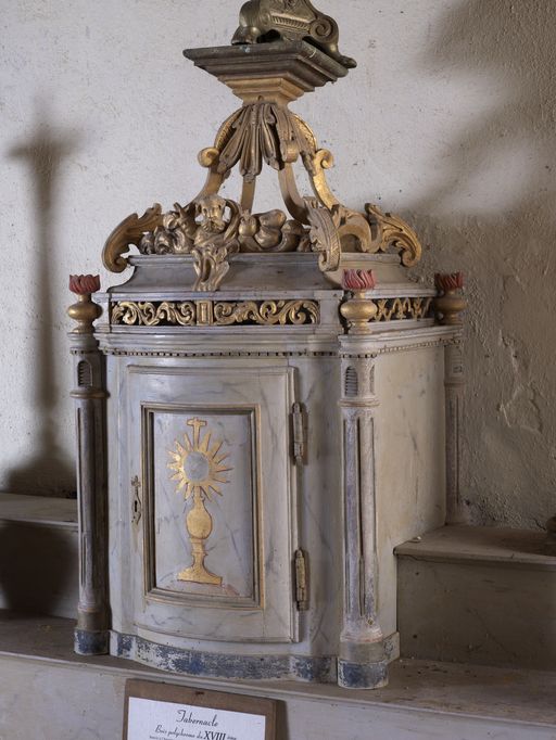 Autel, tabernacle, exposition, chapelle Saint-Méen (La Chapelle-Caro fusionnée en Val d'Oust en 2016)