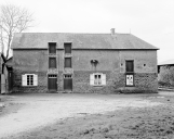 Ferme, le Bas Bourg (La Chapelle-Chaussée)