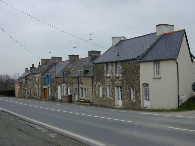 Alignement de maisons, R.D.168, la Ville aux Monnier (Pleurtuit)