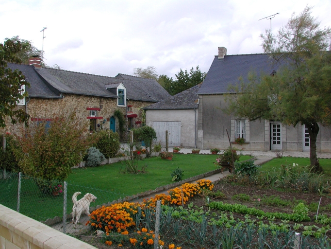 Ferme, actuellement maisons, le Vieux Presbytère (Gennes-sur-Seiche)