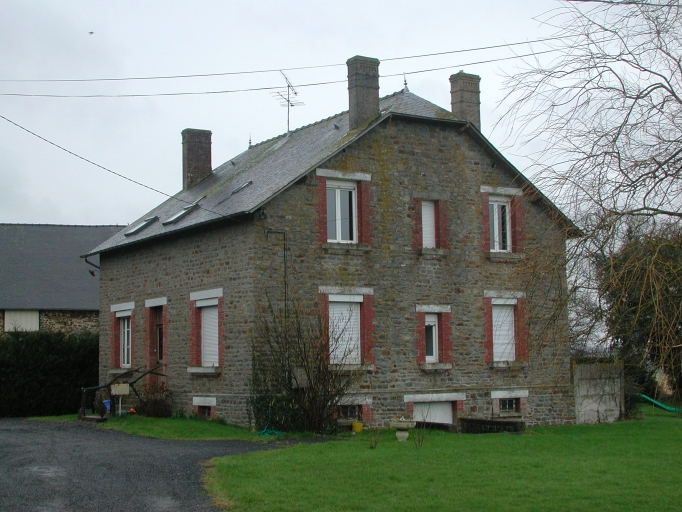 Ferme, actuellement maison, les Breil Benoist (Argentré-du-Plessis)