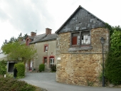 Alignement de quatre maisons, 2-6 le Roquet (Saint-Médard-sur-Ille)