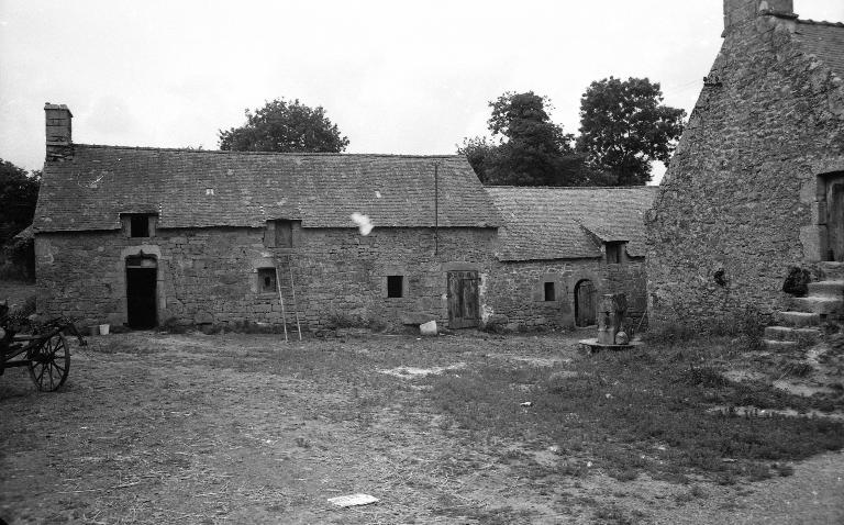 Les maisons et les fermes de la commune de Langoëlan