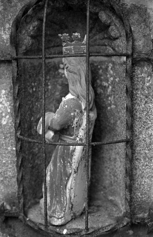 Fontaine de dévotion Sainte-Evette, Sainte-Edwett, au nord de Landrévet (Esquibien fusionnée en Audierne en 2016)
