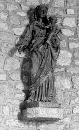 Statue : Vierge à l'Enfant (Chauvigné)