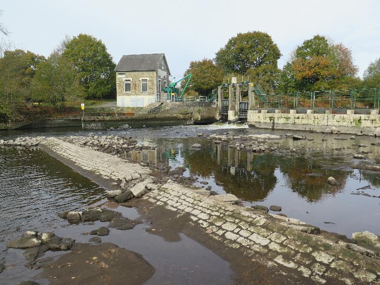 Canal du Blavet, les déversoirs