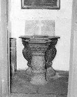 Fonts baptismaux 1, église paroissiale Sainte-Édiltrude (Tréflez)
