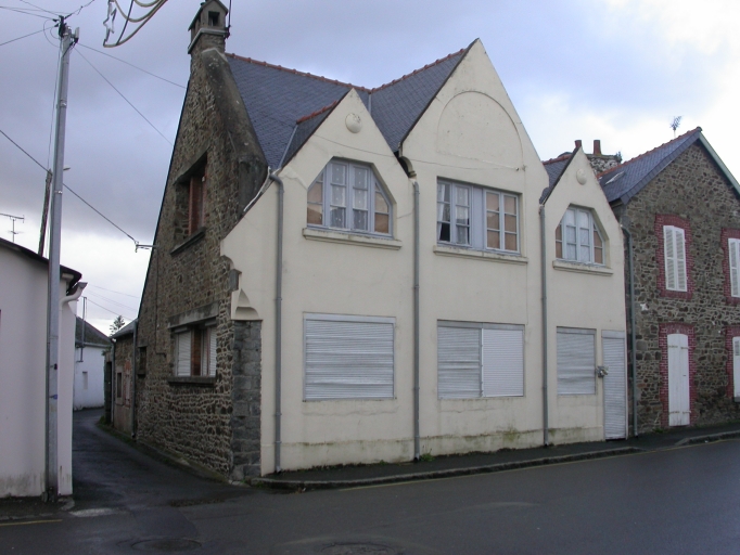 Usine de gainerie Vauthelin, actuellement maison, 8 rue de la République (Etables-sur-Mer fusionnée en Binic-Etables-sur-Mer en 2016)