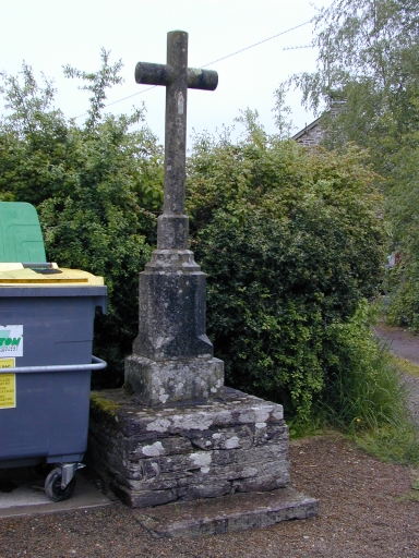Croix monumentale, la Cour (Plélan-le-Grand)