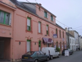 Hôtel de voyageurs, puis restaurant et boutique, 29 rue de la Libération (Etel)