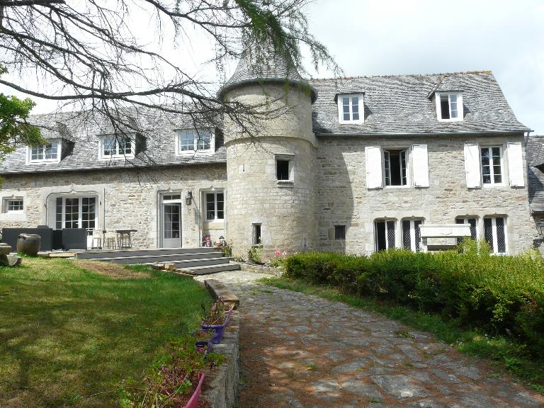 Manoir de Kergoat Ar Lez, 26 rue François René de Chateaubriand (Quimper)