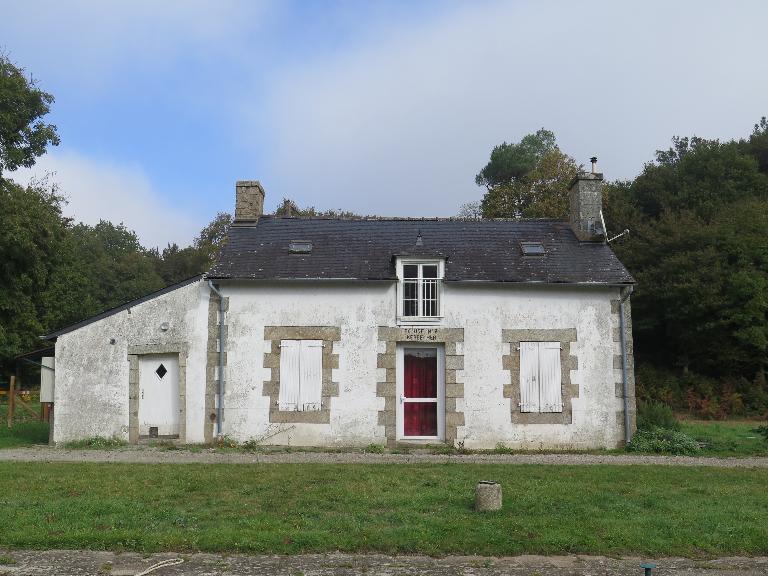 Canal du Blavet, maison éclusière n°7, Kerbecher (Pluméliau fusionnée en Pluméliau-Bieuzy en 2019)