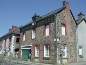 Maison, 2 rue des Ecoles (Vignoc)