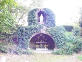 Oratoire dit grotte de Lourdes, R.D. 8, la Hirlais (Baguer-Morvan)