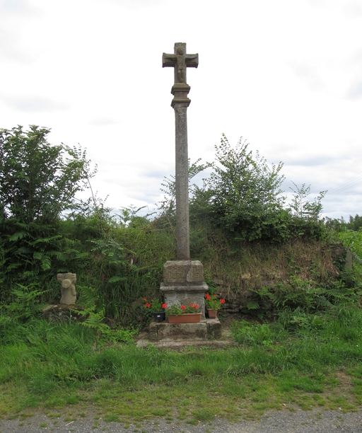 Croix de chemin, rue des Croix (Quemperven)