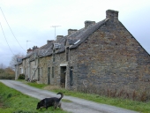 Alignement de logis, le Val Hamon (Saint-Just)