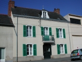 Maison, 18 place de Gare (Montfort-sur-Meu)