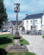 Calvaire, rue Jean Le Bris (Locmalo)