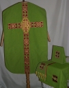 Ornement vert 1 : chasuble, étole, bourse de corporal, voile de calice