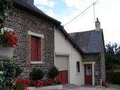 Ferme, place de l'Eglise (Orgères)
