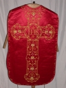 Ornement rouge 1 : chasuble, étole, voile de calice