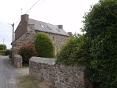 Ancienne ferme, près de Kergique (Paimpol)
