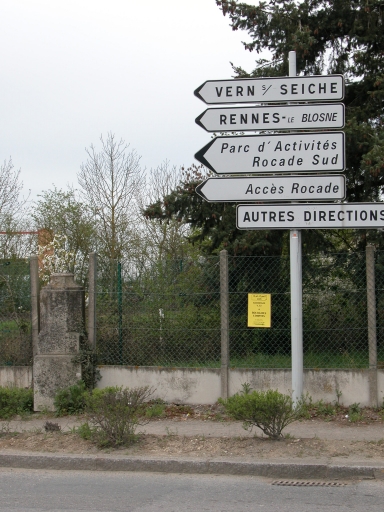 Croix de chemin, près des Loges (Chantepie)