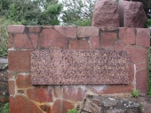 Monument commémoratif Iréne et Frédéric Joliot-Curie, l'Arcouëst (Ploubazlanec)