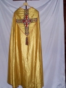 Ornement doré 3 : chape, bourse de corporal, étole, manipule