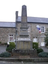 Monument aux morts, place de la Mairie (Gahard)