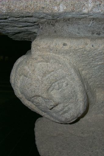 Tombeau : gisant de saint Lunaire