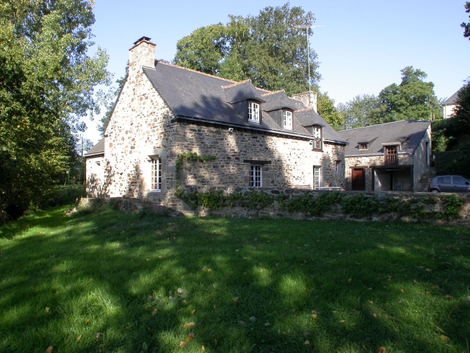 Moulin à farine d'En Haut, actuellement maison (Noyal)