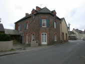 Immeuble à logements, 24 rue du Calvaire (Bréal-sous-Montfort)