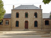 Mairie, cimetière et écoles sur la commune de Saint-Ganton