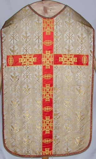 Ornement blanc 3 : chasuble