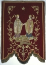 Bannière de procession paroissiale : Christ en croix, saint Thurial et saint Eutrope