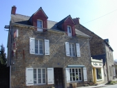 Maison, 15, 17 rue des Ecoles (Montreuil-sur-Ille)