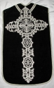 Ornement noir 3 : chasuble, bourse de corporal, étole, manipule