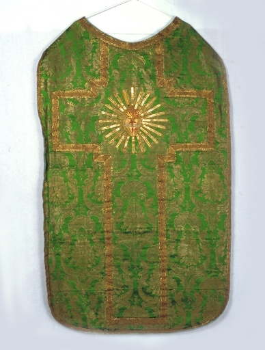 Ornement vert 1 : chasuble, étole