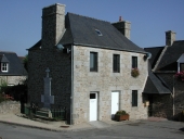 Les écoles et mairie sur la commune de Trédrez-Locquémeau